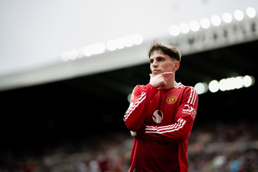 阿尔瓦雷斯 阿尔瓦雷斯